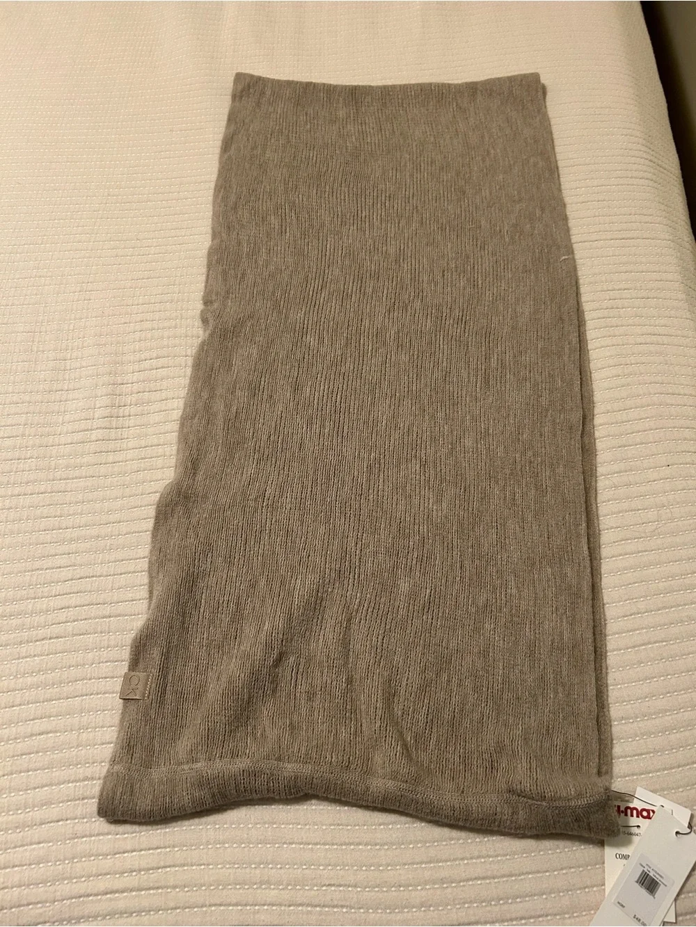 Calvin Klein Light Gray Infinity Loop Scarf NWT
